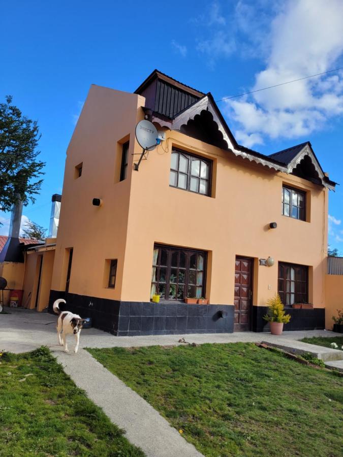 Alojamiento Raquel Y Hector Ushuaia Exterior photo